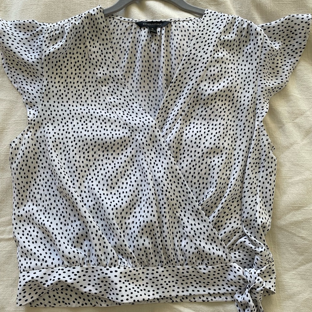 Banana republic, wrap blouse, size S